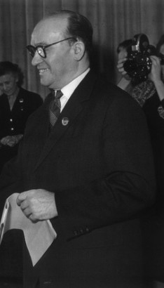 Коминтерн против фашизма: деятель Коминтерна Дёллинг Рудольф